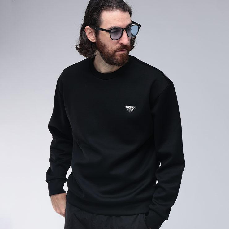 PRADA（プラダ） メンズ トライアングル ロゴ プレート クルーネック