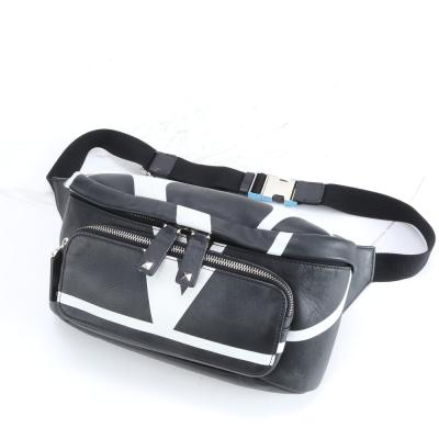 valentino（ボディバッグ）｜バッグ | ファッション のおすすめ人気