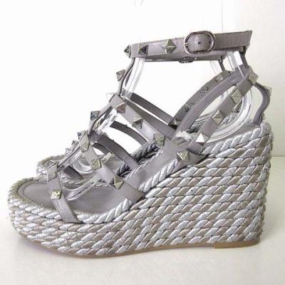 valentino ロックスタッズ サンダル（ファッション）のおすすめ人気