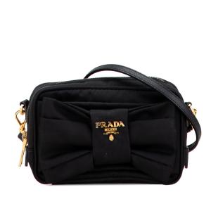 PRADA（プラダ） 美品 テスート 三角ロゴプレート ブラック 黒