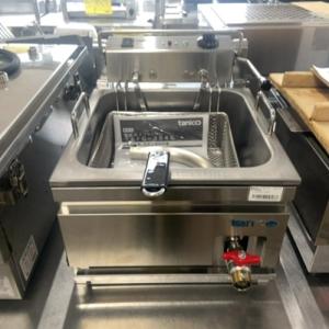 MEF-M8FT 【マルゼン】 電気フライヤー 8L 幅255×奥行475×高さ195(mm