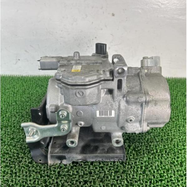 ZWR80【エアコン A/Cコンプレッサー】042200-0941 H26 トヨタ