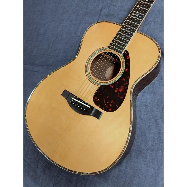 まみ。アコースティックギター ヤマハLS36 ハードケース付き