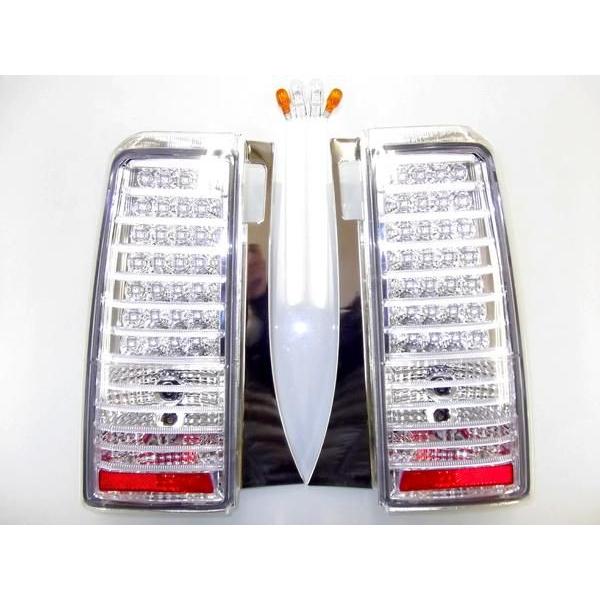 トヨタBb NCP30 NCP31 NCP35 28連LEDクリスタルテールランプ : オート