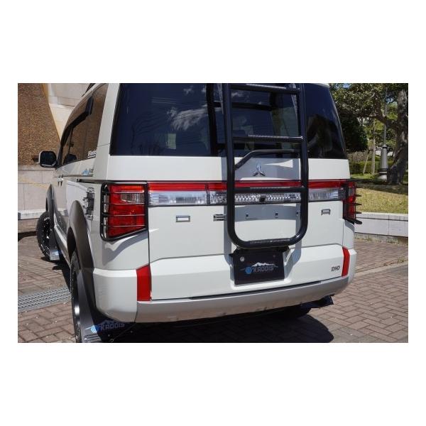 ロードハウス デリカ D5 後期 KADDIS テールレンズガード ブラック