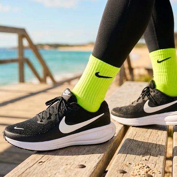 NIKE（ナイキ） 幅広 スニーカー ランニングシューズ メンズ