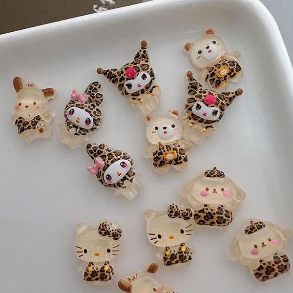 ネイルサイズのヒョウ柄全身タイプキャラクターパーツ 各種1種類の6個