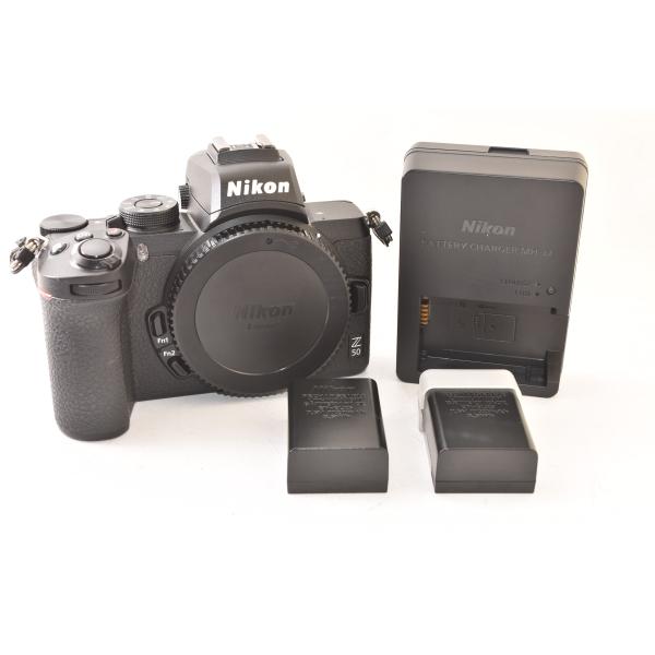 ☆美品☆ Nikon ニコン Z50 ボディ 予備バッテリー付き ミラーレス一眼