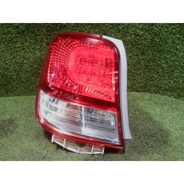 カローラアクシオ DBA-NZE161 左テールランプ : 啓愛社 千葉リサイクル