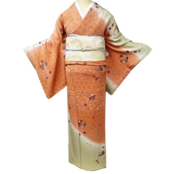 訪問着 着物 未使用 正絹 袷 花と蝶の図 籠目模様 暈し 縮緬地 東雲色