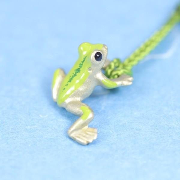 根付 （黄銅製） 蛙・かえる・カエル 足伸 豆 : 京都工芸舎 Yahoo!店