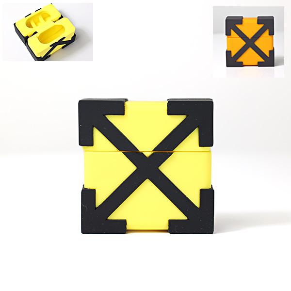 off white（オフホワイト） Off-White イヤホンケース Airpods Case