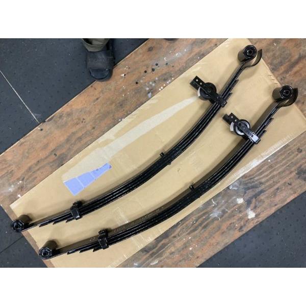 ☆ トヨタ 純正 新品 200系ハイエース ワゴン リーフスプリング 2本