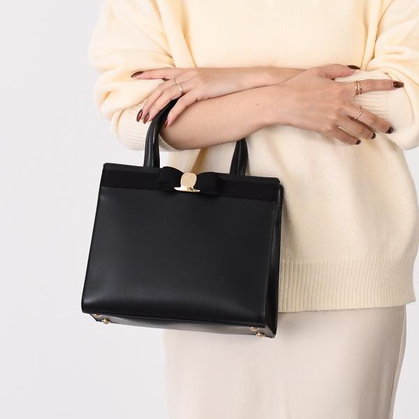 FERRAGAMO（フェラガモ） バッグ VARA ヴァラ トップハンドル 21I290