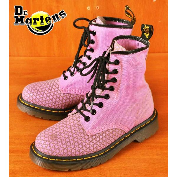 Dr.Martens（ドクターマーチン） 8ホールブーツ ピンク 型押し模様