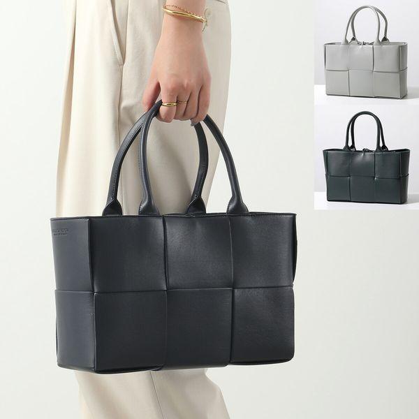BOTTEGA VENETA（ボッテガ・ヴェネタ） トートバッグ SMALL ARCO