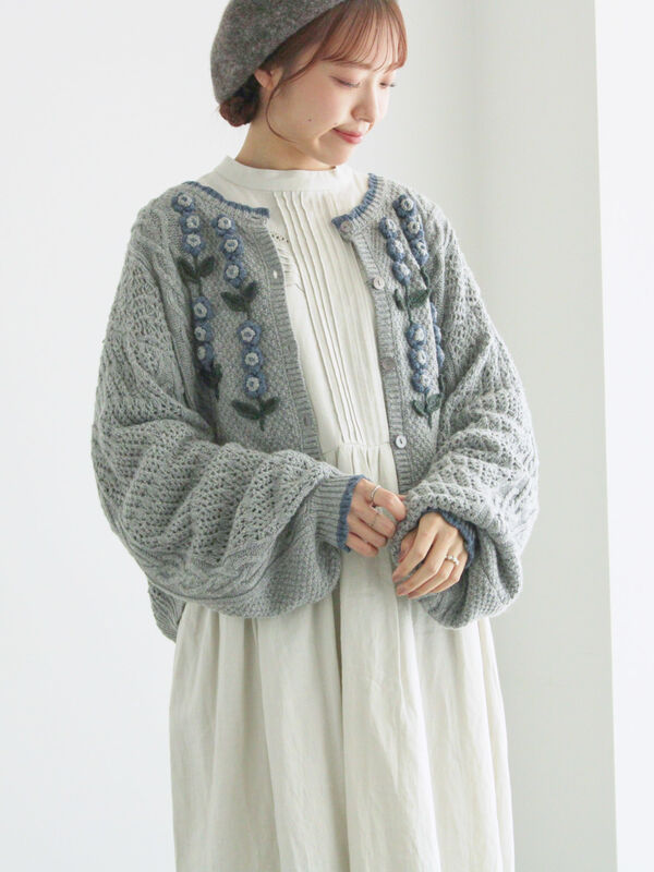 セール】 かぎ針お花モチーフ付きニットカーディガン（グレー
