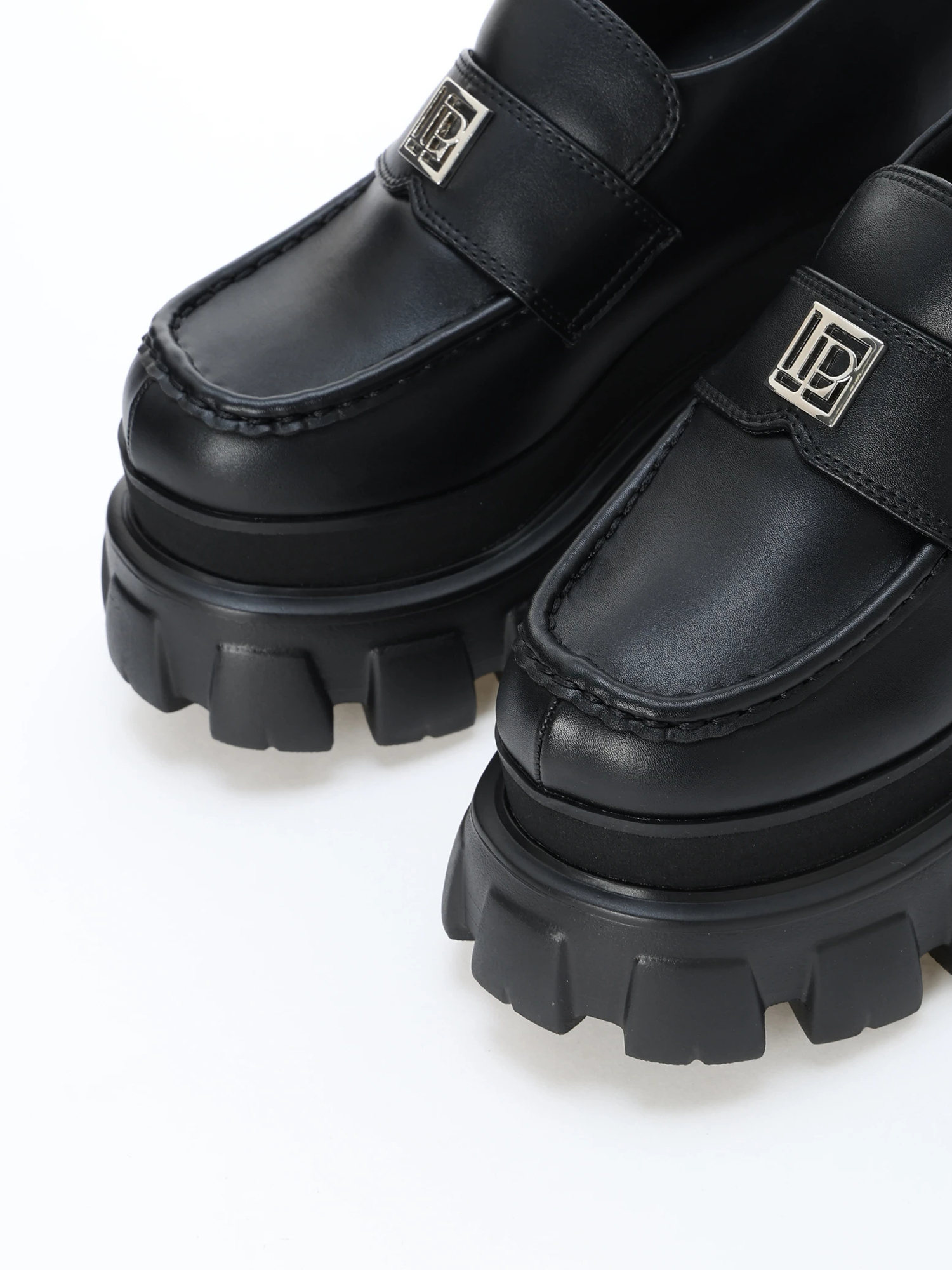 LIP SERVICE（リップサービス）｜ ボリュームインソールローファー