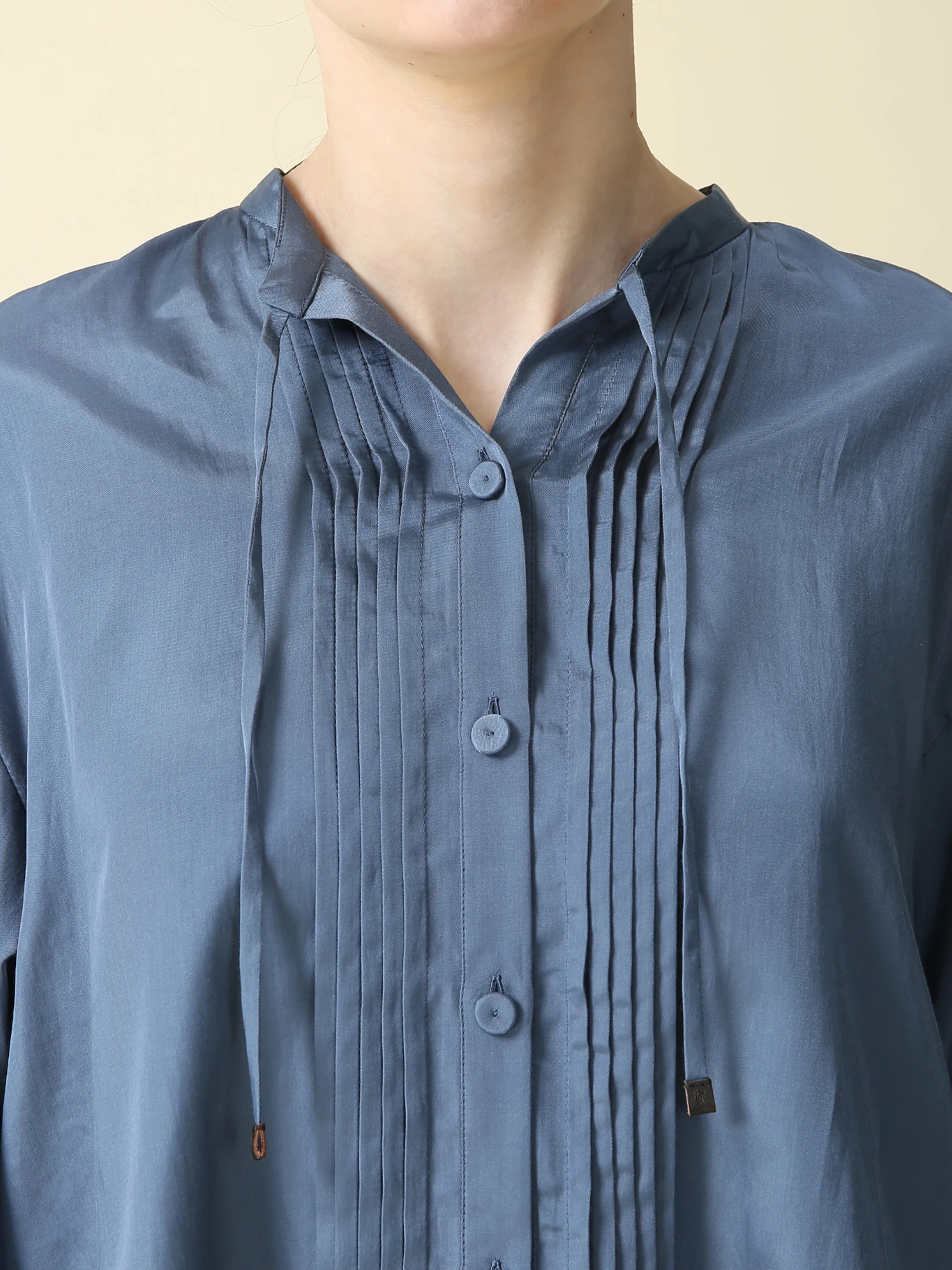 シルクライクサテンブラウス ｜ MORABITO BLANC（モラビトブラン）｜.K