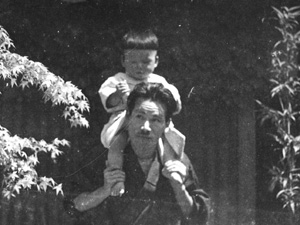 伊丹十三記念館 伊丹十三という人物 → 父、伊丹万作