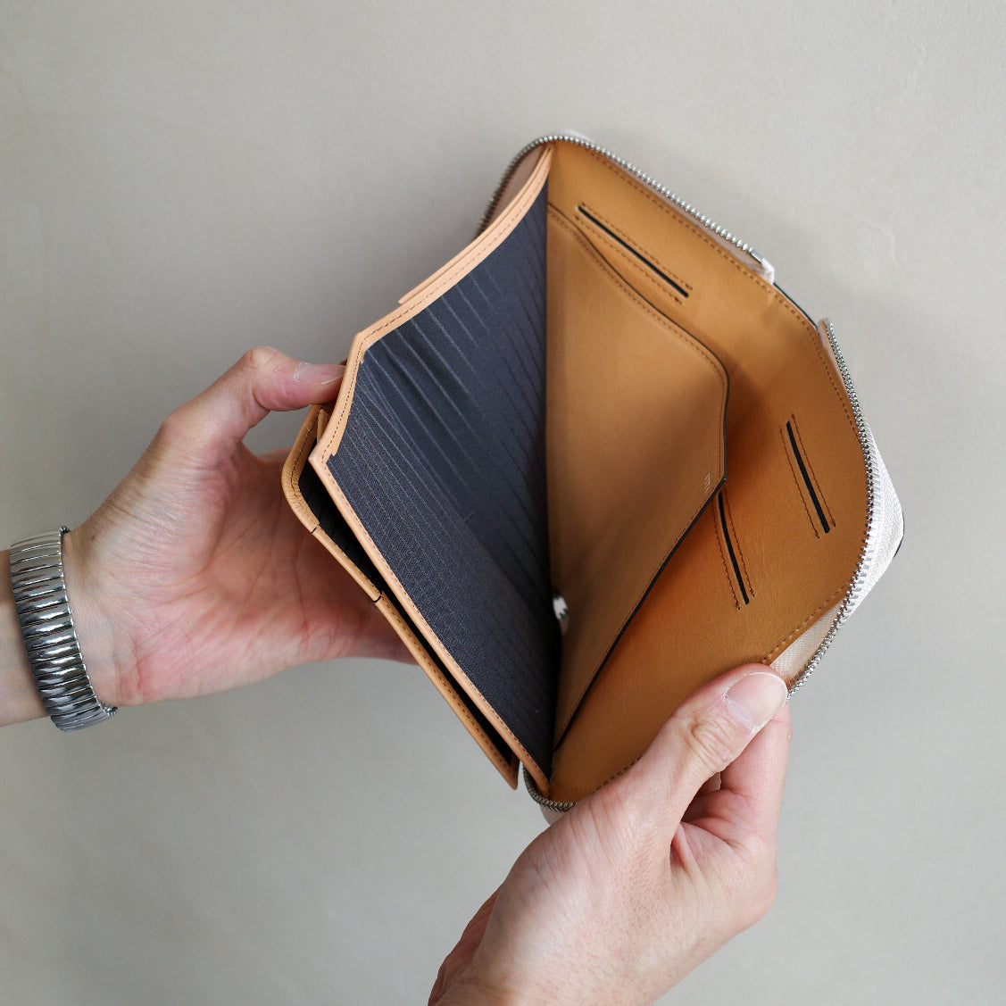 CRISTY STUFFING MID WLT.5｜HCP社ヌメクロコ使用｜自然な経年変化を