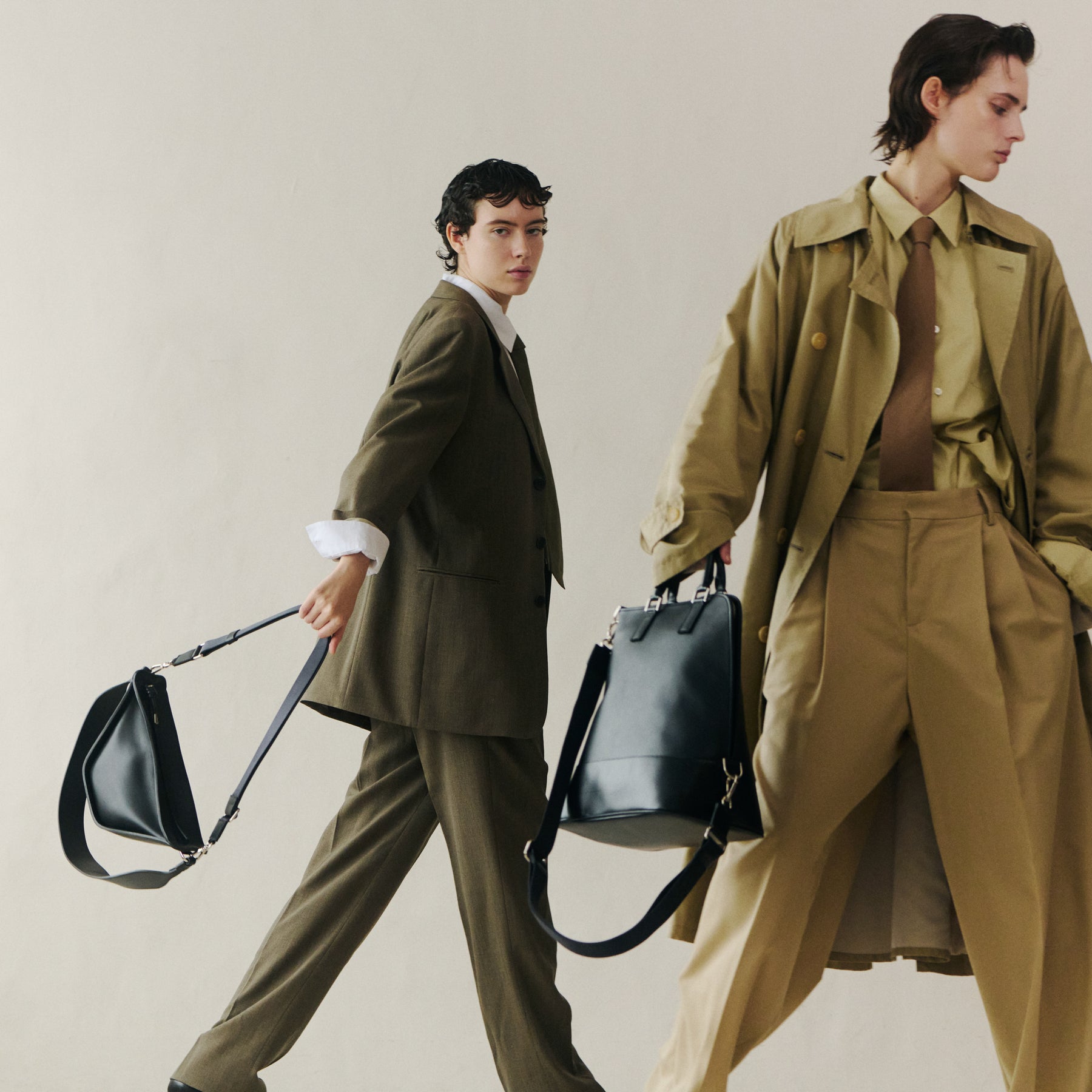 HERRIE MOON SAC / RAPTO FLEX｜上質レザーの舟形ショルダーバッグ