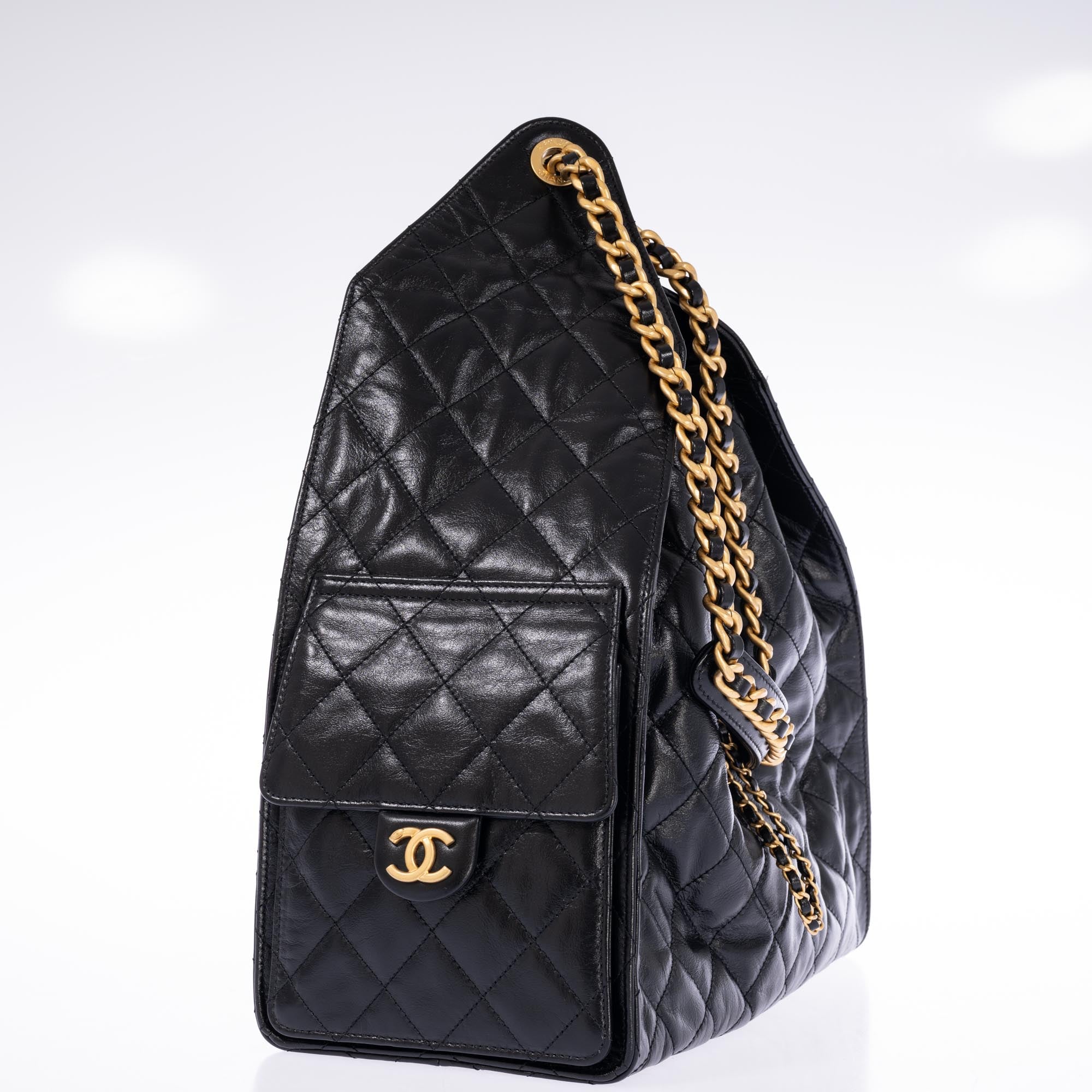Chanel 25 Medium Handbag Black Shiny Crumpled Calfskin Gold-Tone