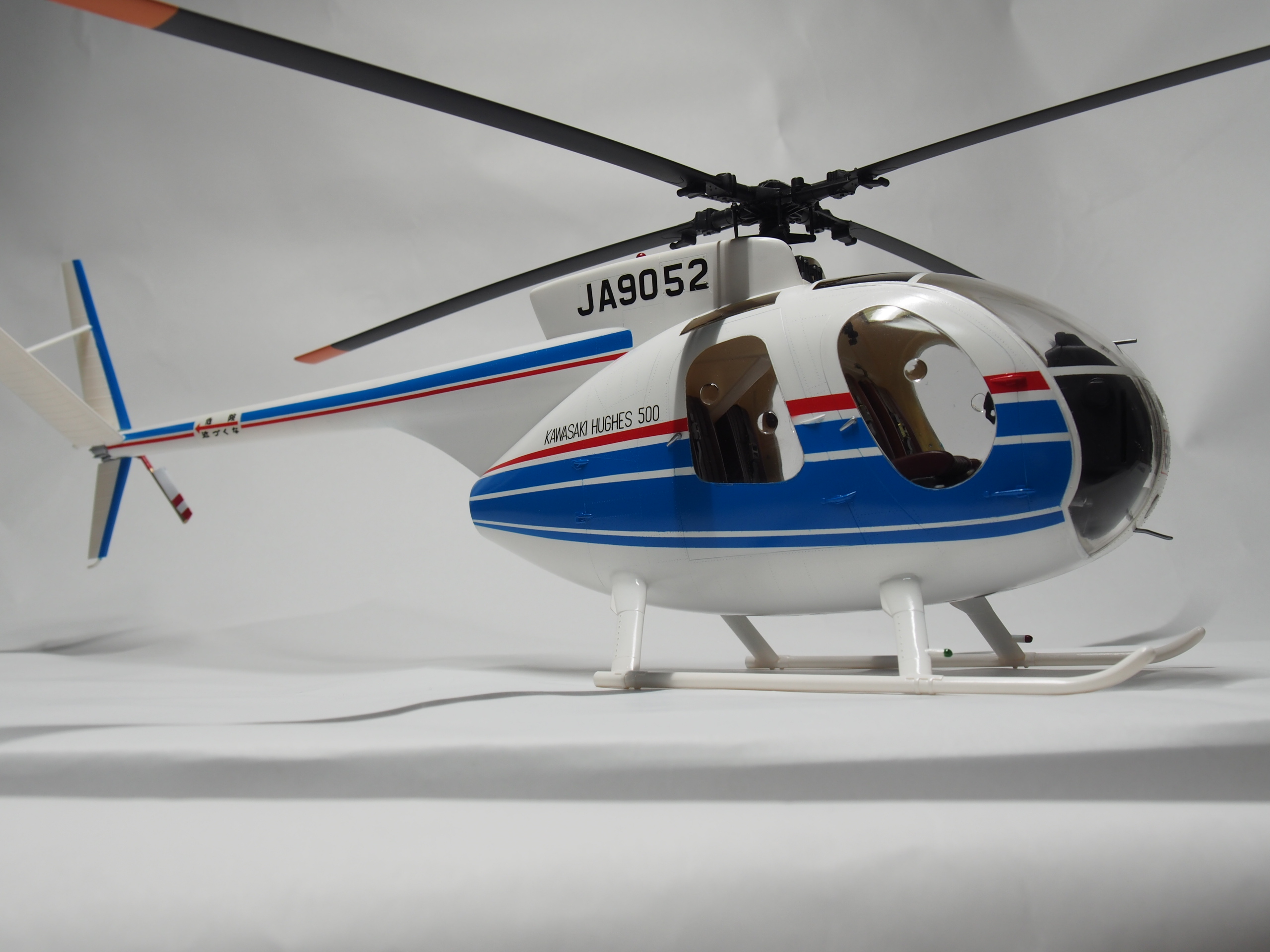 ニチモ 1/20 fughes H500 | JUNSANのミニチュア航空博物館