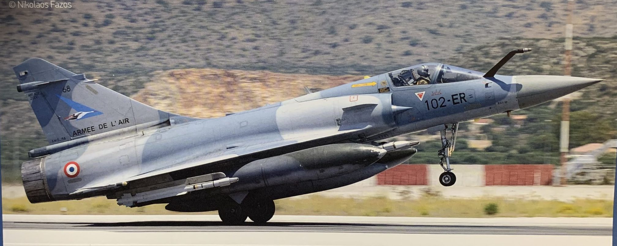 キネティック 1/48 ミラージュ2000F 製作記 | JUNSANのミニチュア航空