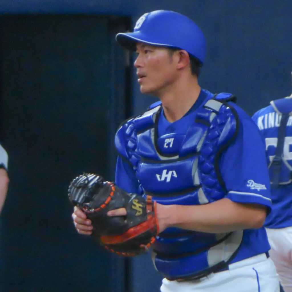 中日ドラゴンズ #27 大野 奨太（おおの しょうた）の使用ギア -2023-