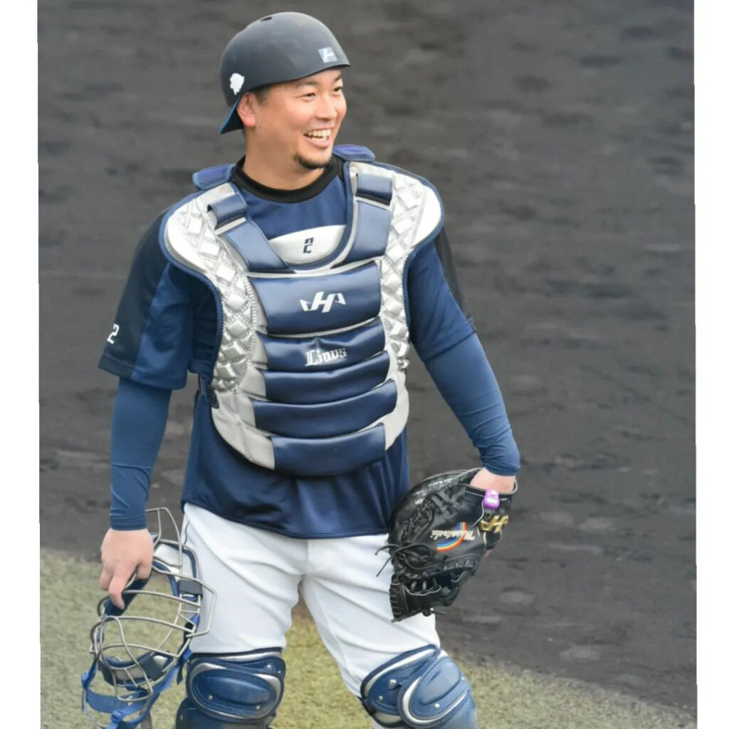 埼玉西武ライオンズ #2 岡田 雅利（おかだ まさとし）の使用ギア -2023-