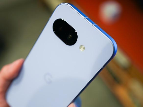 グーグルの新型「Pixel 9a」、廉価版スマホの最適解となり得るか