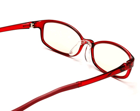 目の疲れを軽減するメガネ「JINS PC」に度付きサービス - CNET Japan