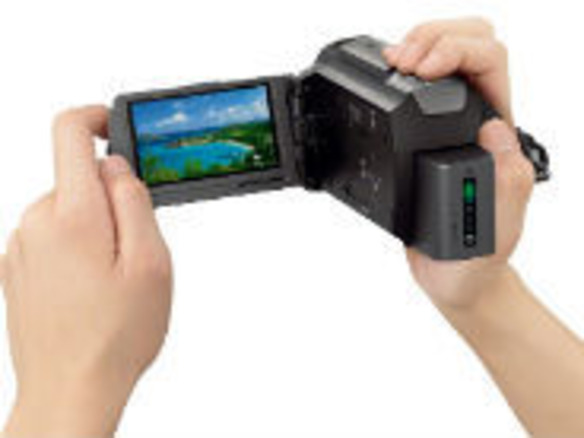 ソニー、より小さくなった4Kハンディカム--手ブレ補正も強化 - CNET Japan