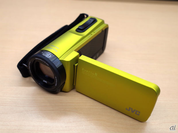 JVC、4K「Everio」発表--防水、防塵など4つの保護機能備え、水洗いもOK