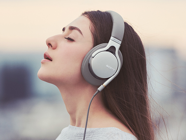 ソニー、100kHz再生ヘッドホン「MDR-1A」に新モデル「「MDR-1AM2」が