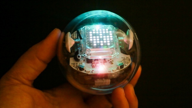 Sphero、最新の球体ロボット「BOLT」を発表--教育分野をさらに強化へ