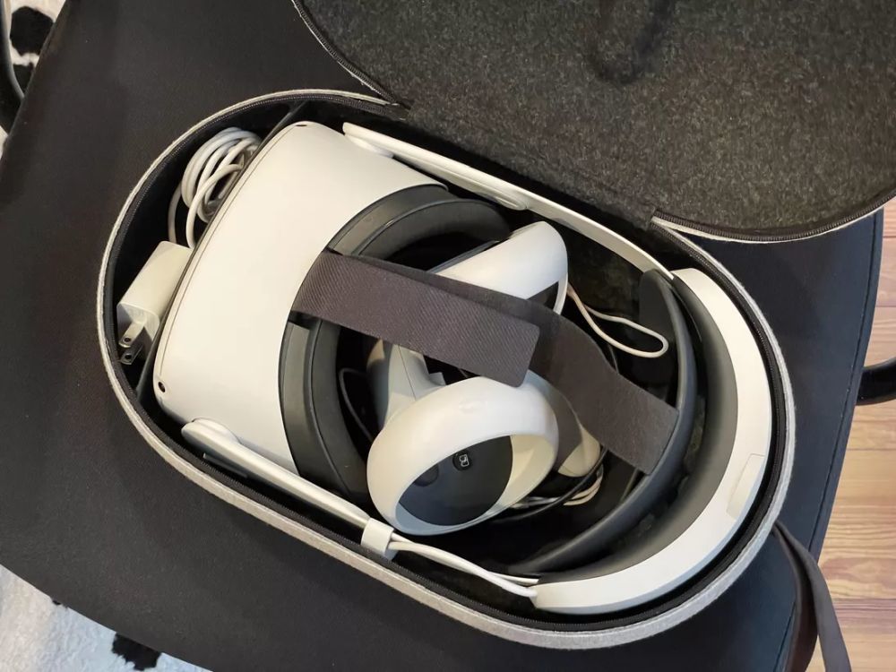 Oculus Quest 2」の別売ストラップ（バッテリー付き）はマストアイテム