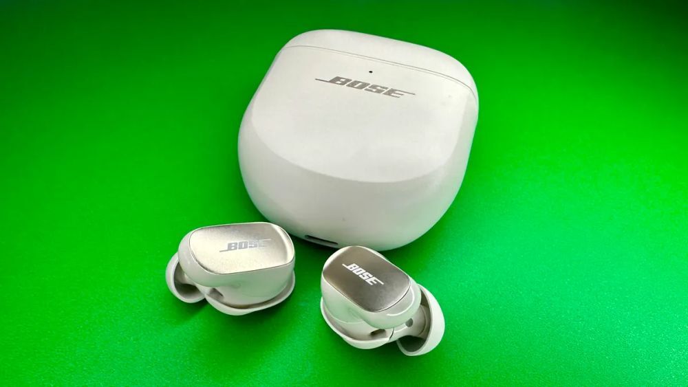 ボーズ「QC Ultra Earbuds」レビュー：旧モデル「QC Earbuds II」から