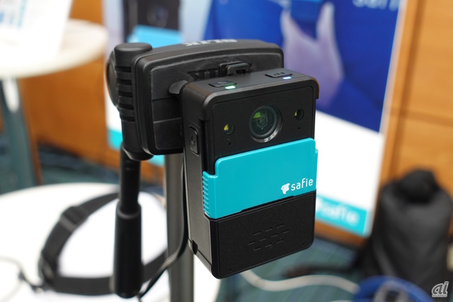 セーフィー、新ウェアラブルクラウドカメラを発表--モバイル給電や