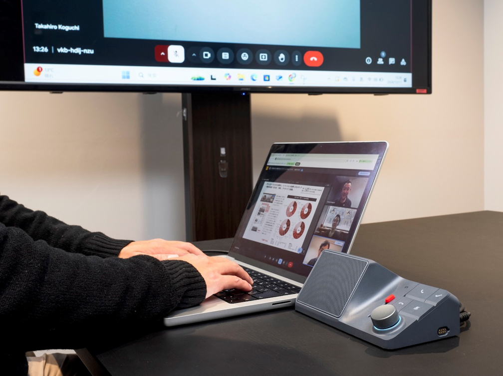 ここまで会議を効率化できるとは… 話者をも識別「自動議事録作成マシン