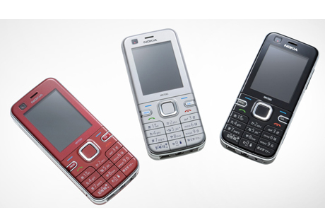 NTTドコモ、ノキア製ストレート端末「NM706i」を8月8日より発売 - CNET