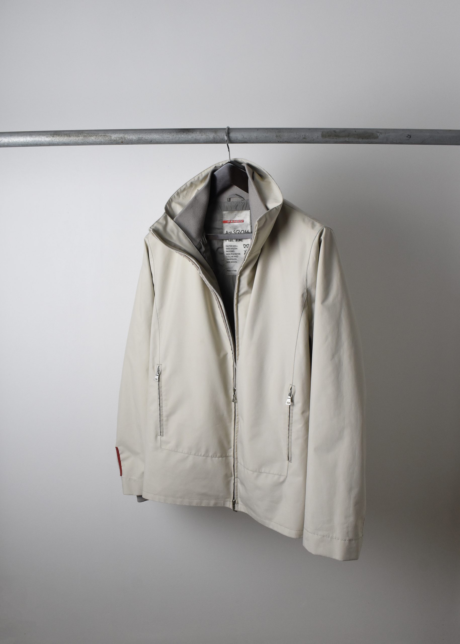 PRADA SPORT 3-IN-1 GORE-TEX JACKET (L) - Jazzy Badger