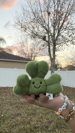 Amuseables Siofra Shamrock 🇮🇪 Jellycat | Jelly Journal