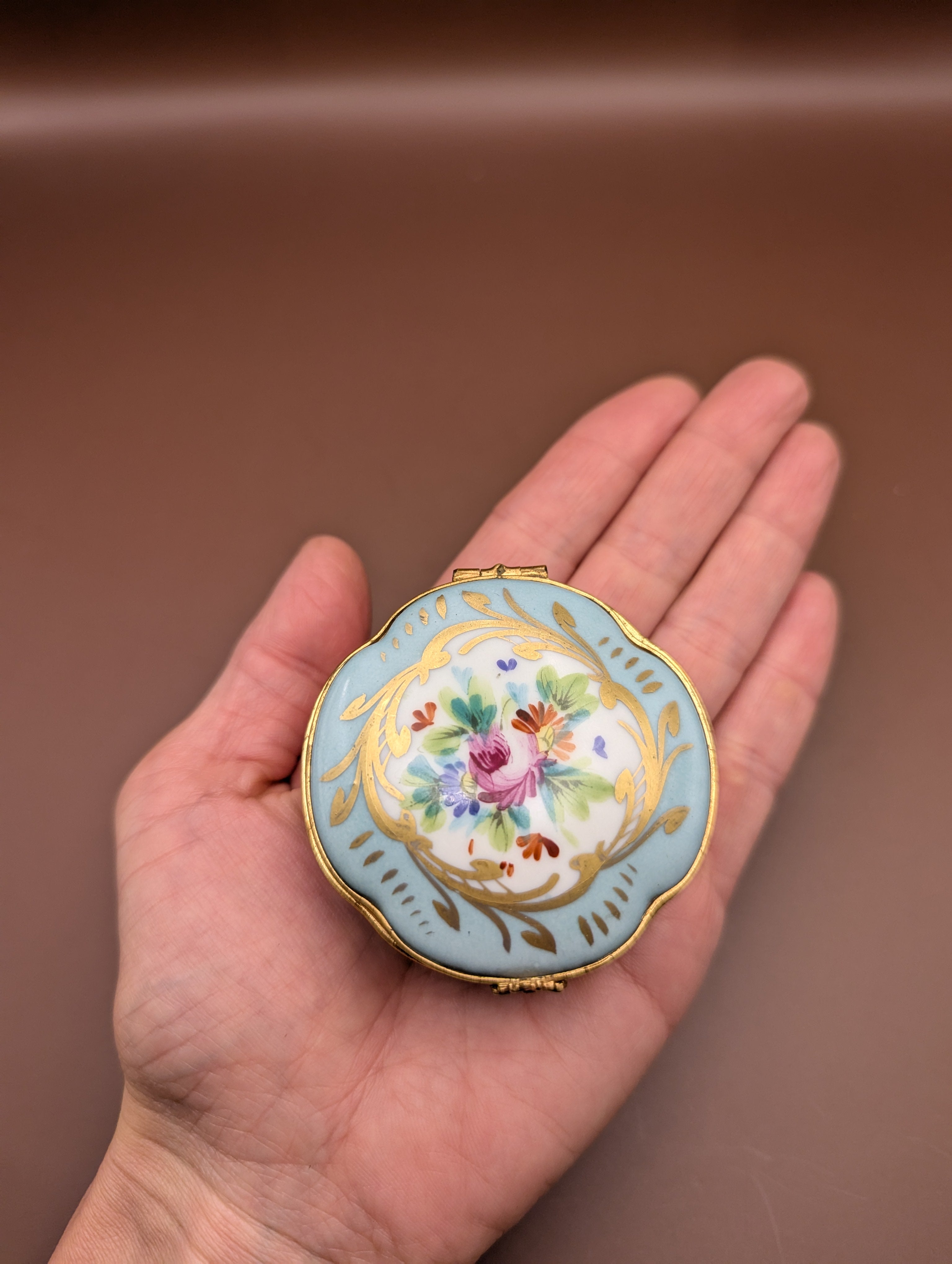 リモージュボックス ターコイズブルー | 手描き花柄・金彩 | フランス