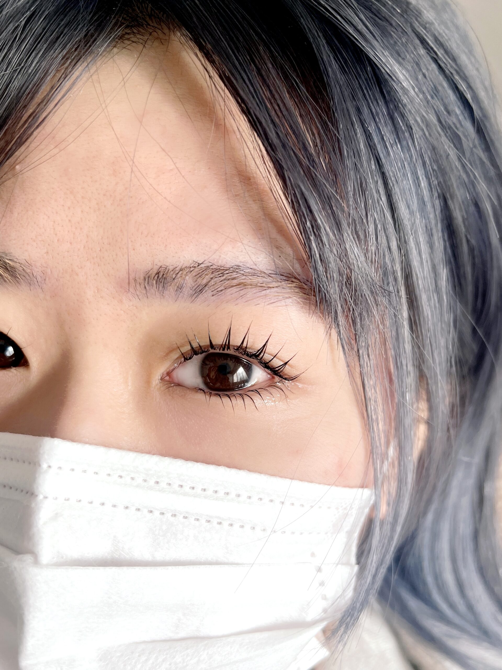 まつげパーマで簡単に束間まつげに！韓国風の旬顔に！