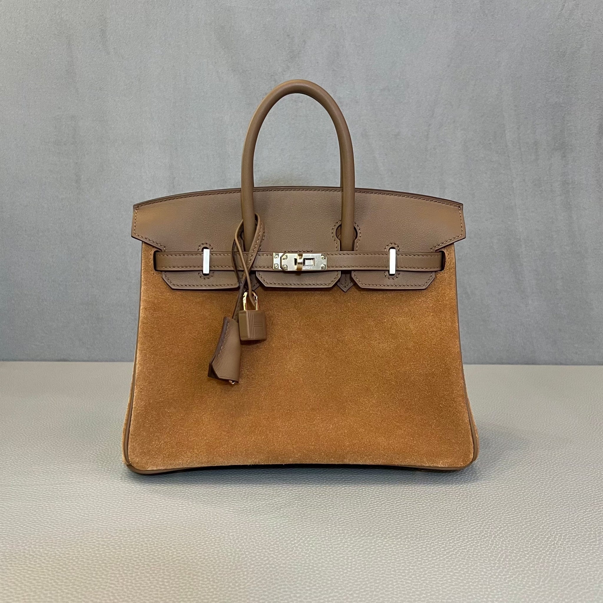 hermes-chamois-and-alezan-