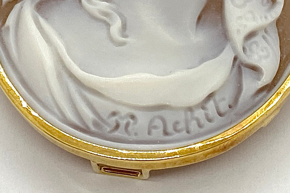 Achito【アキート】K18シェルカメオペントップ兼ブローチ (NO.47376