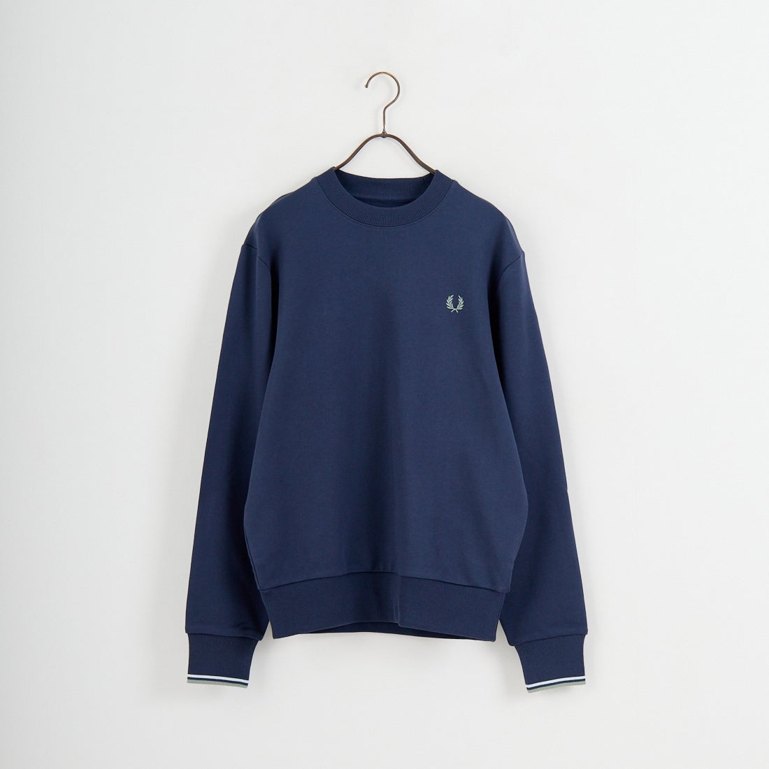 FRED PERRY [フレッドペリー] ワンポイント刺繍 クルーネック