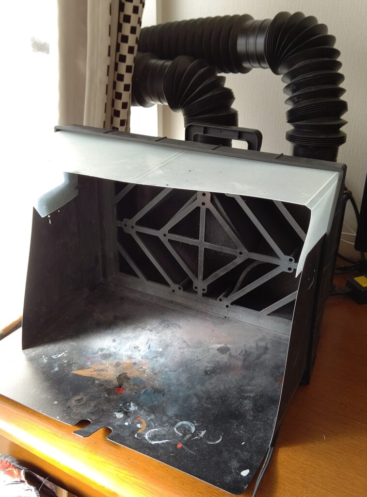 静音性重視の塗装ブースといえばこれ！タミヤのペインティングブースⅡ